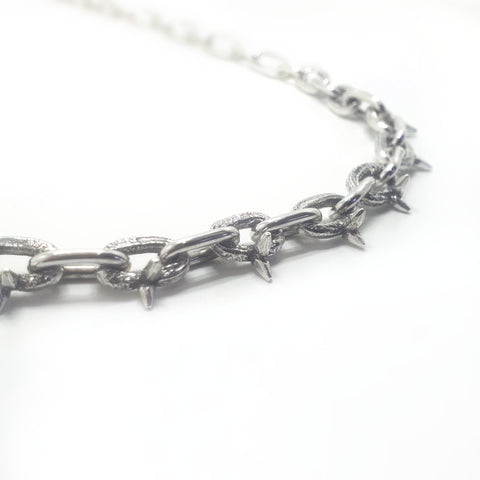 Mutant spikey chain necklace